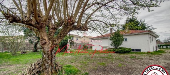 3 bedrooms House in Saint-Medard-en-Jalles, France No. 335495 4