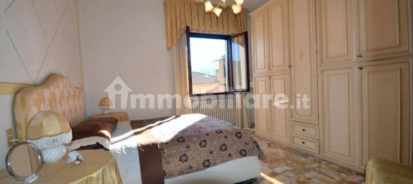 2 bedrooms Villa in Lucca, Italy No. 85160 10