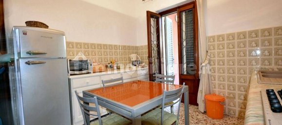2 bedrooms Villa in Lucca, Italy No. 85160 4