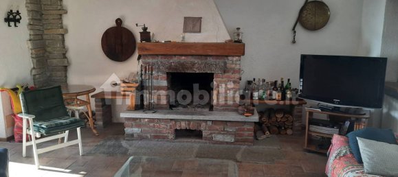 Edificio de 5 habitaciónes en Donato, Italy No. 355636 10