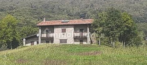 Edificio de 5 habitaciónes en Donato, Italy No. 355636 2