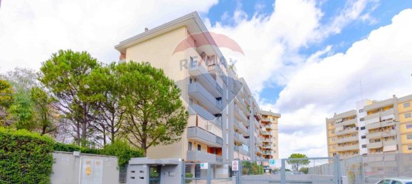 Квартира с 4 комнатами в Бари, Италия № 221916 15