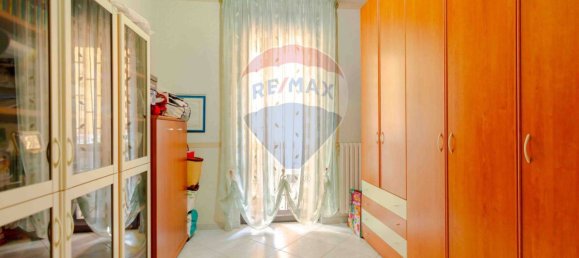 Квартира с 4 комнатами в Бари, Италия № 221916 7