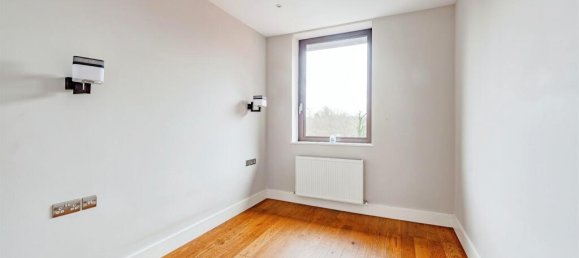 1 bedroom Apartment in Crawley, United Kingdom No. 6305 20
