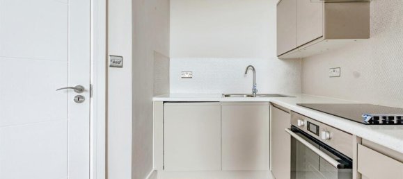 1 bedroom Apartment in Crawley, United Kingdom No. 6305 2