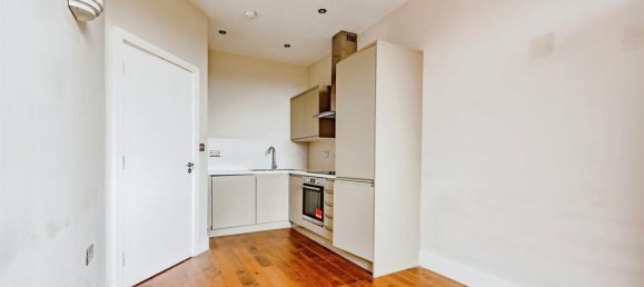 1 bedroom Apartment in Crawley, United Kingdom No. 6305 12
