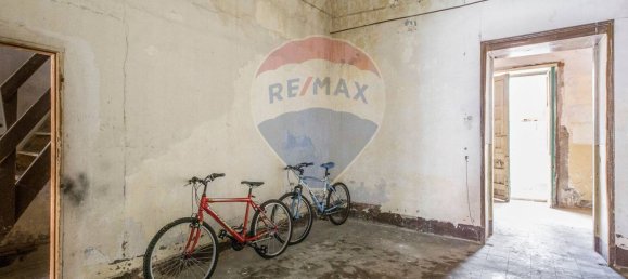 3 bedrooms House in Aci Castello, Italy No. 165049 7