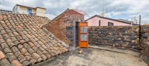 3 bedrooms House in Aci Castello, Italy No. 165049 3