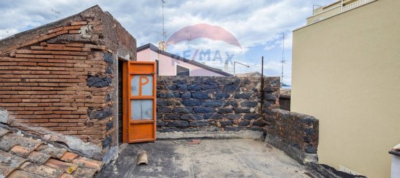 3 bedrooms House in Aci Castello, Italy No. 165049 2