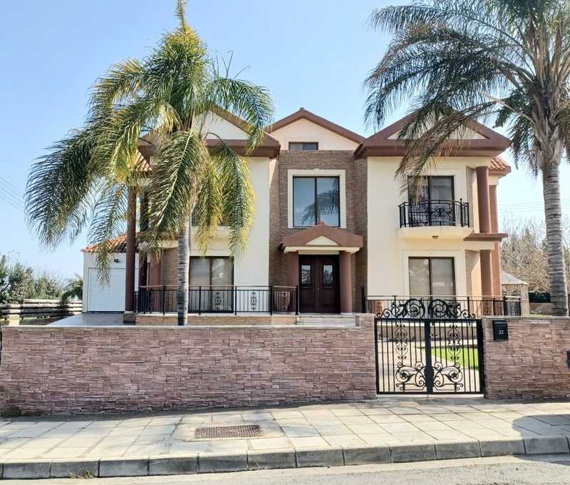 4 bedrooms House in Ypsonas, Cyprus No. 13280