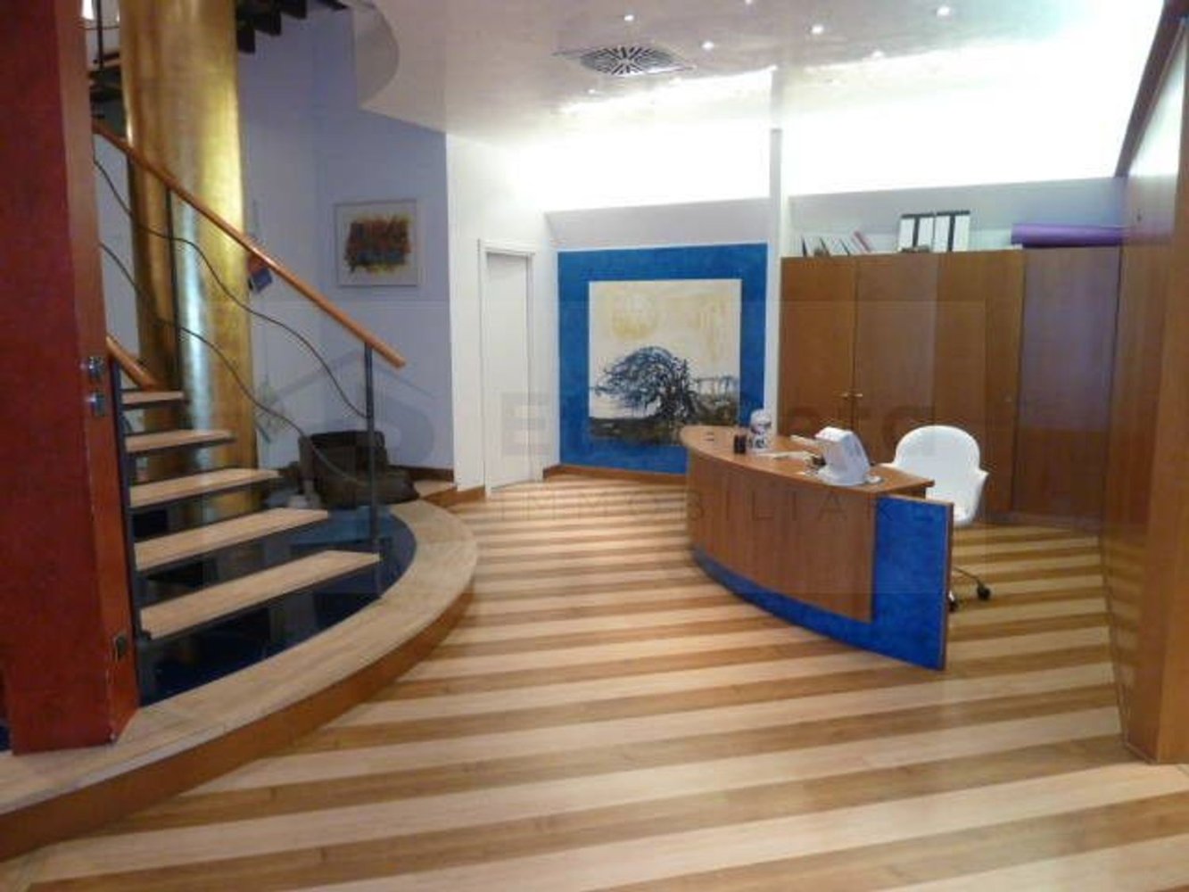 550m² Office in Padua, Italy No. 91916