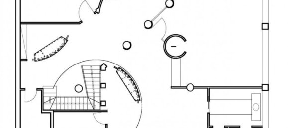 550m² Office in Padua, Italy No. 91916 14