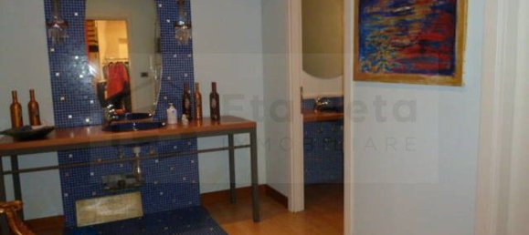 550m² Office in Padua, Italy No. 91916 5