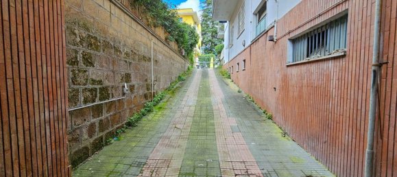 5 rooms Apartment in Rome, Italy No. 8833 20