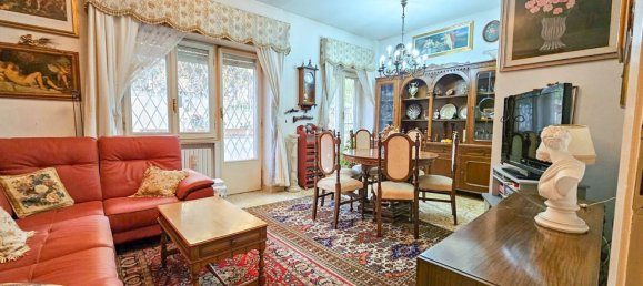 5 rooms Apartment in Rome, Italy No. 8833 7