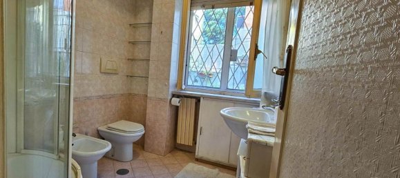 5 rooms Apartment in Rome, Italy No. 8833 14