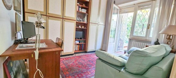 5 rooms Apartment in Rome, Italy No. 8833 11