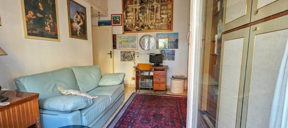 5 rooms Apartment in Rome, Italy No. 8833 12