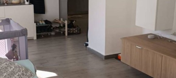3 Schlafzimmer Wohnung in La Spezia, Italy, Nr. 363116 4