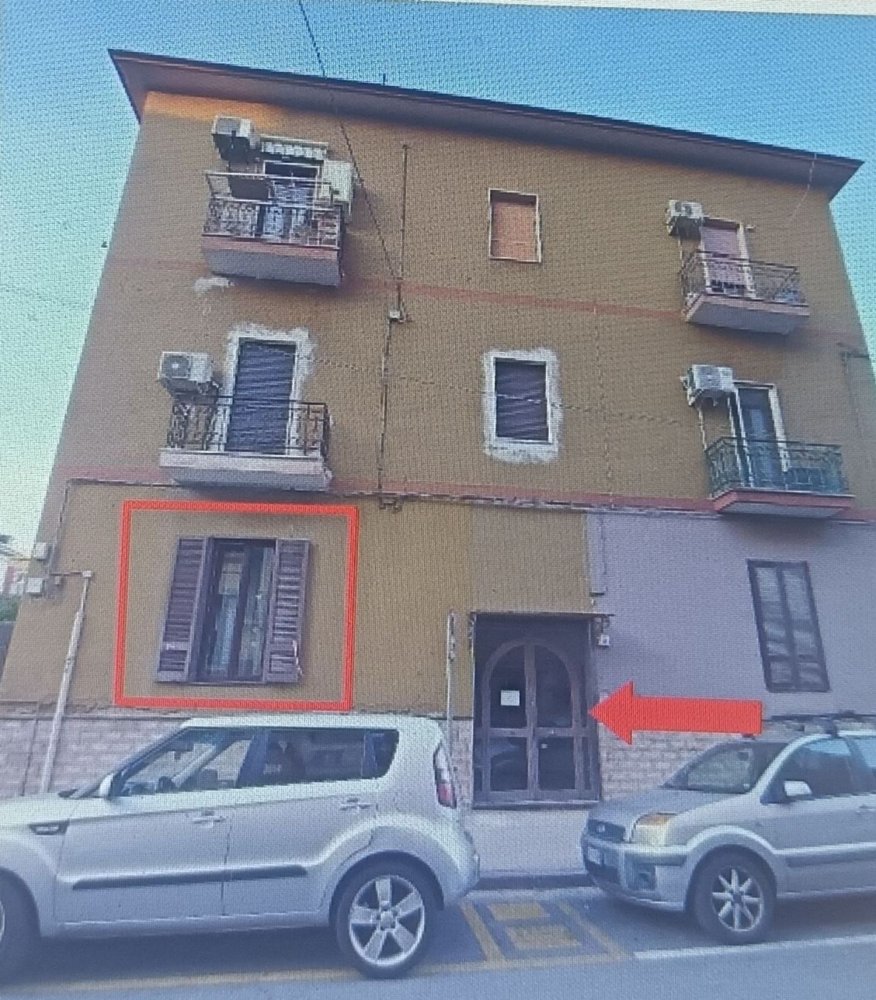 5-salle Appartement à Naples, Italy No. 262016