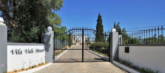 6 bedrooms Villa in Faro, Portugal No. 117625 3