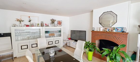 5 bedrooms House in Moussy, France No. 266822 6