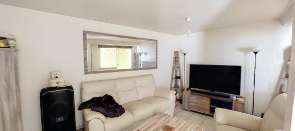 5 bedrooms House in Moussy, France No. 266822 4