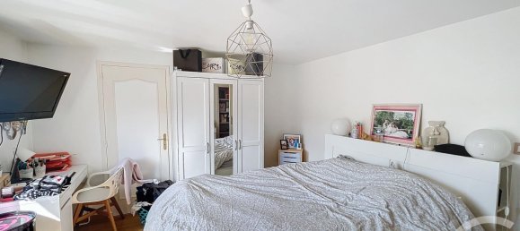 5 bedrooms House in Moussy, France No. 266822 7