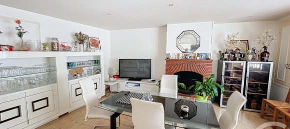 5 bedrooms House in Moussy, France No. 266822 2