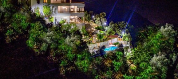 250m² Villa in Gazi, Greece No. 3601 6