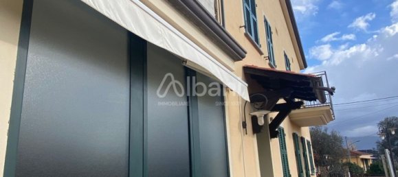 6 rooms House in Ameglia, Italy No. 42433 7