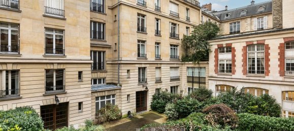3 bedrooms Apartment in Paris, France No. 150672 2