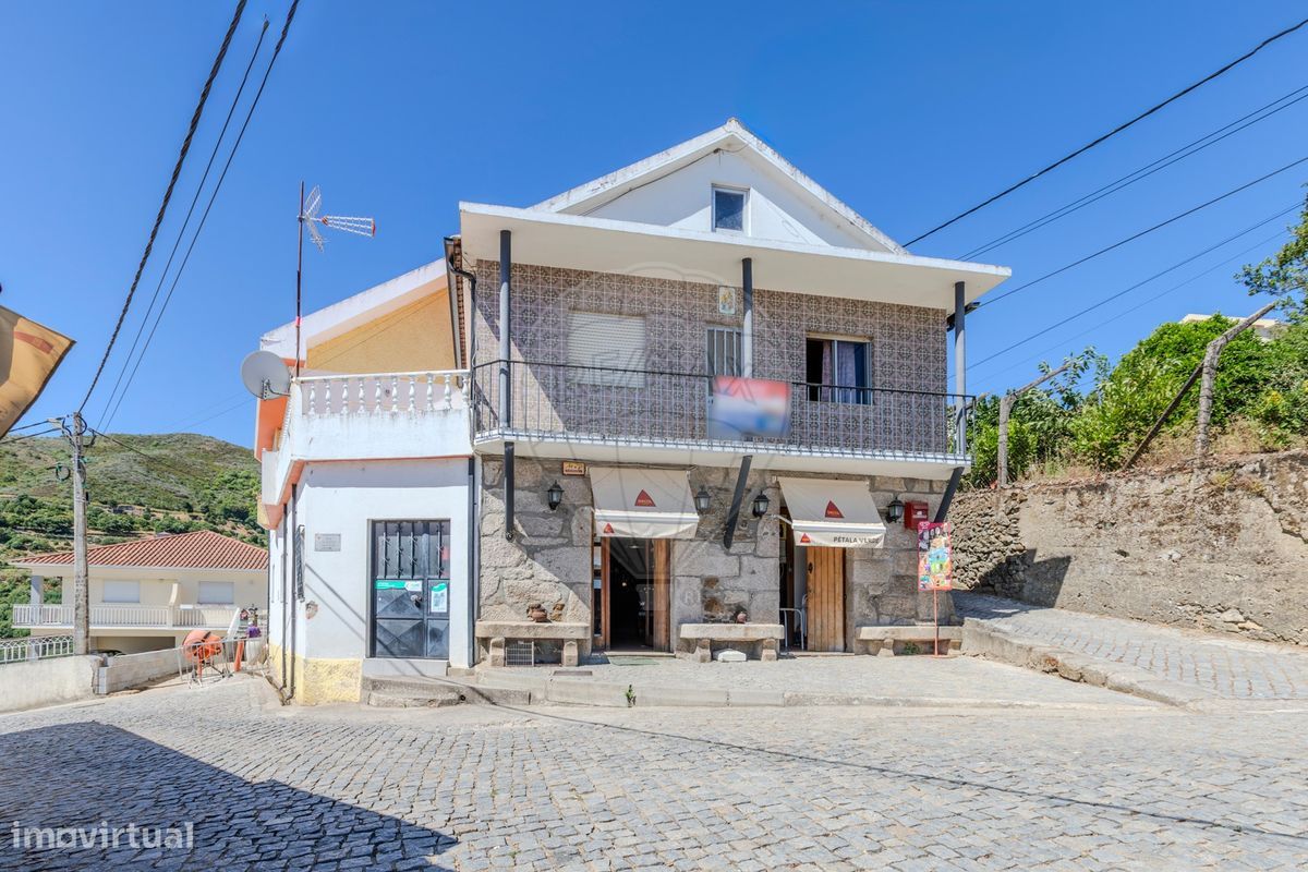 Casa de 6 dormitorios en Lamego, Portugal No. 170191