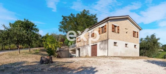 3 bedrooms House in Ancona, Italy No. 263535 7