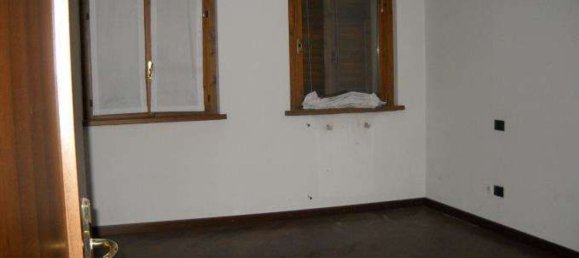 4غرفة شقة في Besana in Brianza, Italy رقم 5326 3