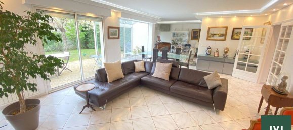 5 غرف نوم منزل في Soisy-sous-Montmorency, France رقم 183315 2