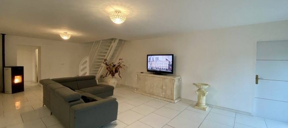 4 bedrooms House in Feignies, France No. 56628 4