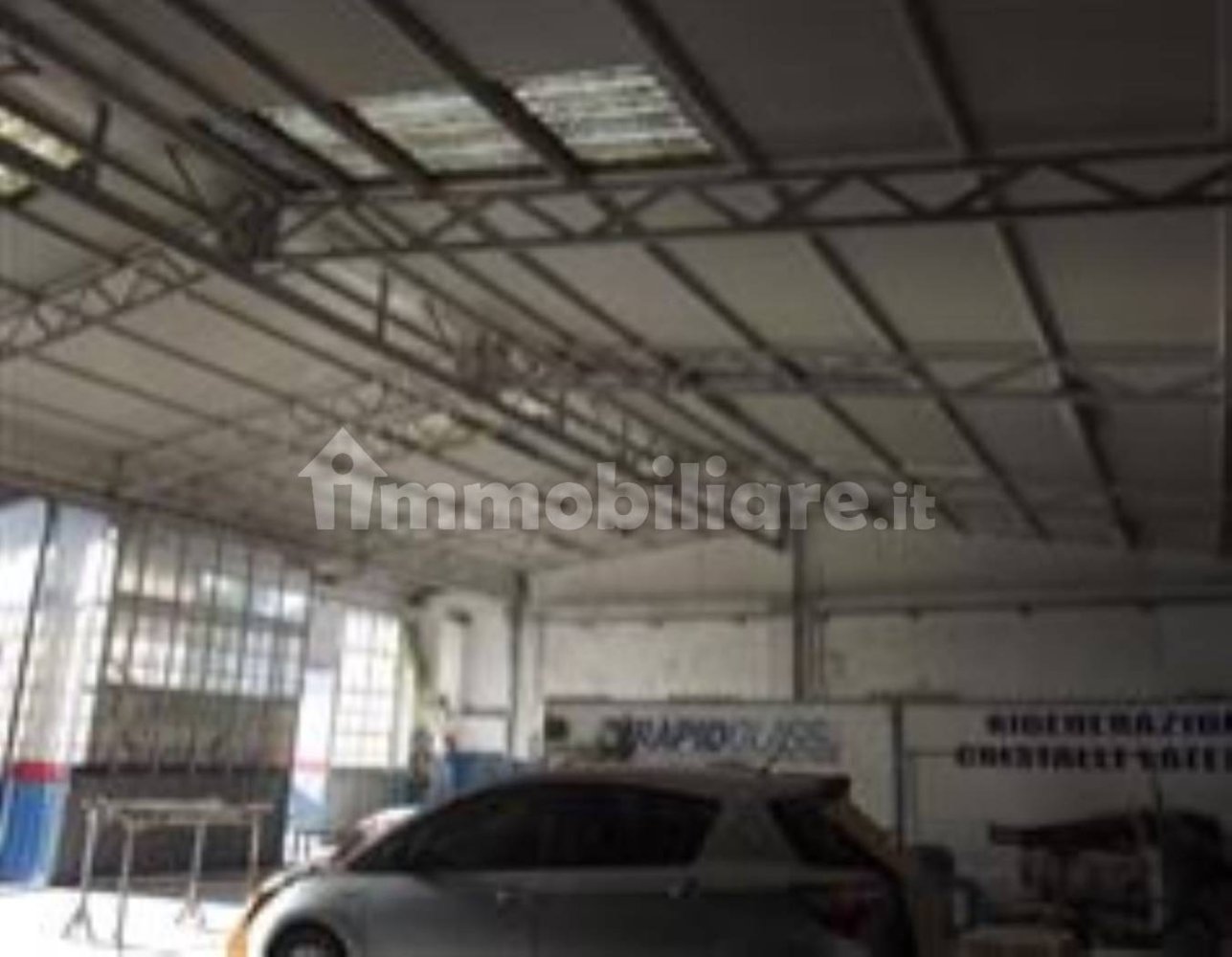 1 room Warehouse in Crotone, Italy No. 73920