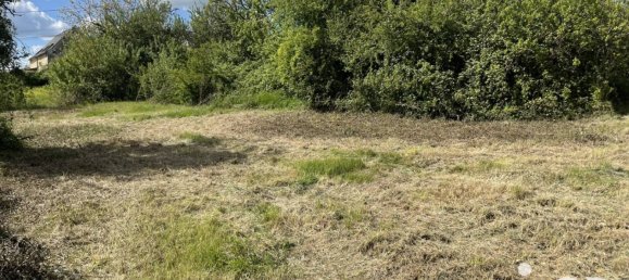 999m² Land in Chemille-sur-Deme, France No. 217897 3