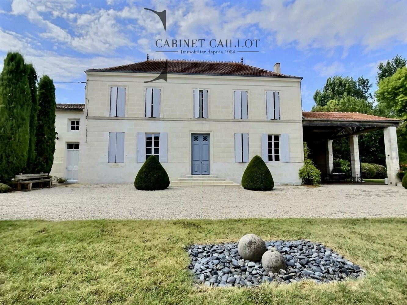 Дом с 5 спальнями в Приморская Шаранта, Франция № 332461