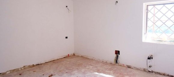 6 rooms House in Castelnuovo di Porto, Italy No. 68979 4