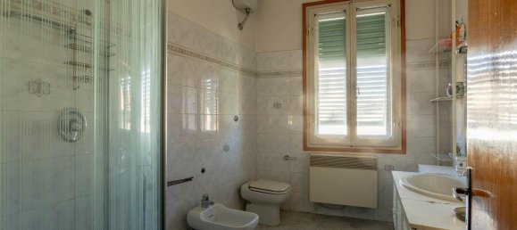 Casa de 8 habitaciónes en Florence, Italy No. 26230 24