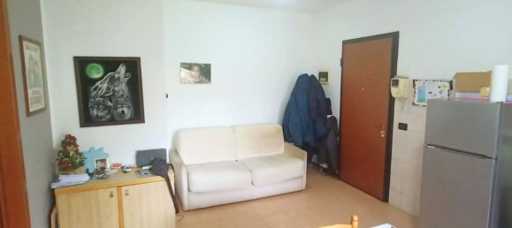 2 bedrooms Apartment in Cadelbosco di Sopra, Italy No. 326715 2