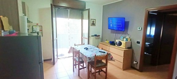 2 bedrooms Apartment in Cadelbosco di Sopra, Italy No. 326715 3