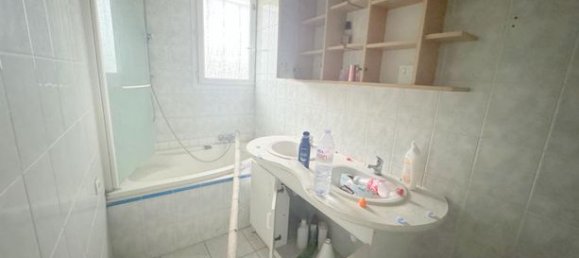 2 Schlafzimmer Haus in Le Blanc-Mesnil, France, Nr. 311201 10