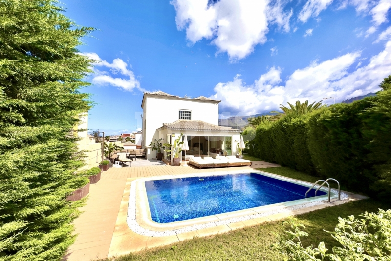 3 غرف نوم فيلا في Adeje, Spain رقم 117114