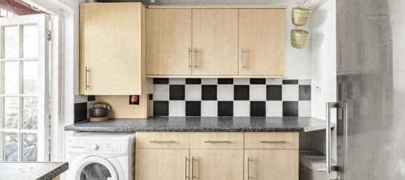 1 bedroom Apartment in London, United Kingdom No. 8691 11