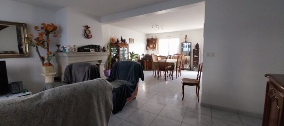 Casa de 5 dormitorios en Lorient, France No. 201101 4