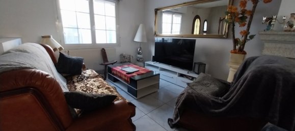 Casa de 5 dormitorios en Lorient, France No. 201101 2