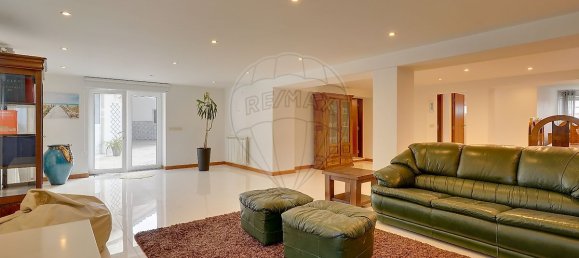 3 bedrooms House in Aveiro, Portugal No. 23308 3